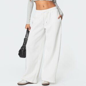 Edikted Kamari Low Rise Wide Leg Sweatpant
